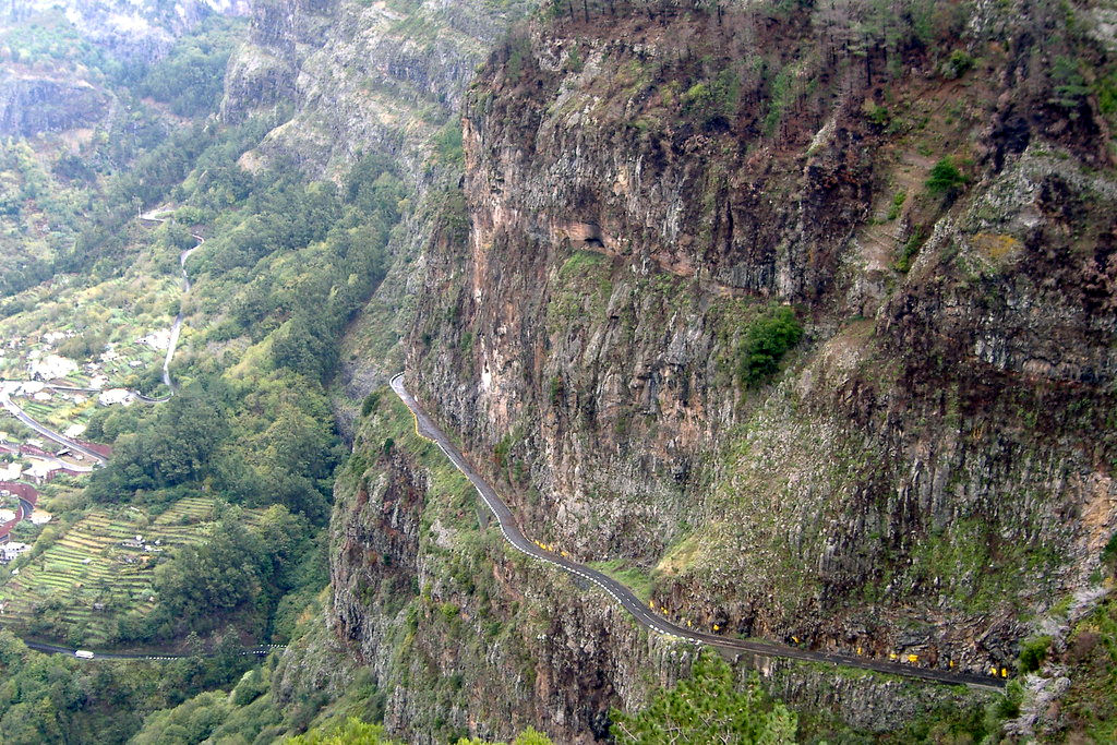 Route montagneuse Curral das Freiras - vallée des Nonnes