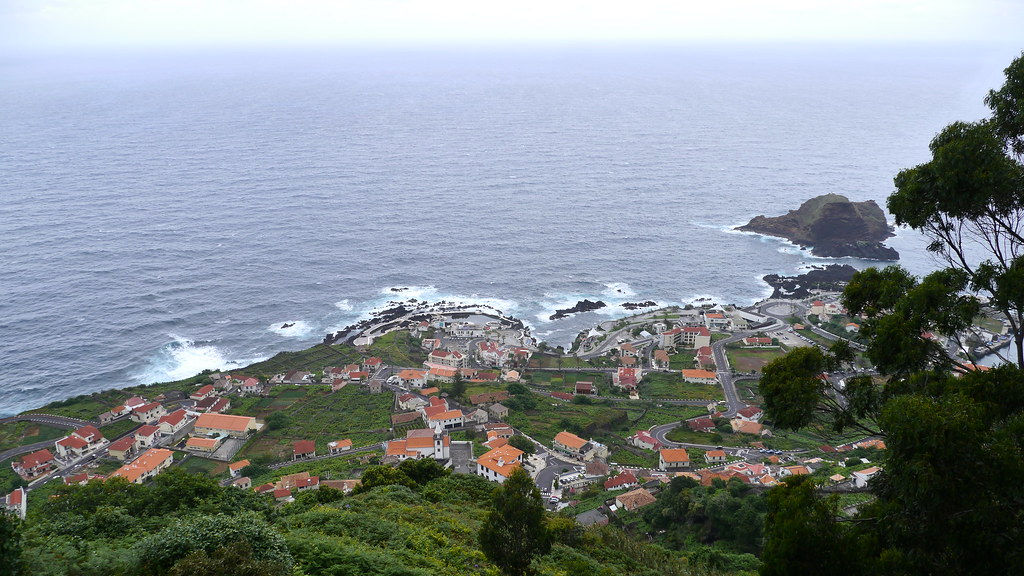 Point de vue sur Porto Moniz depuis les hauteurs